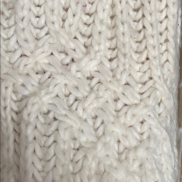 White hat - Picture 2 of 2